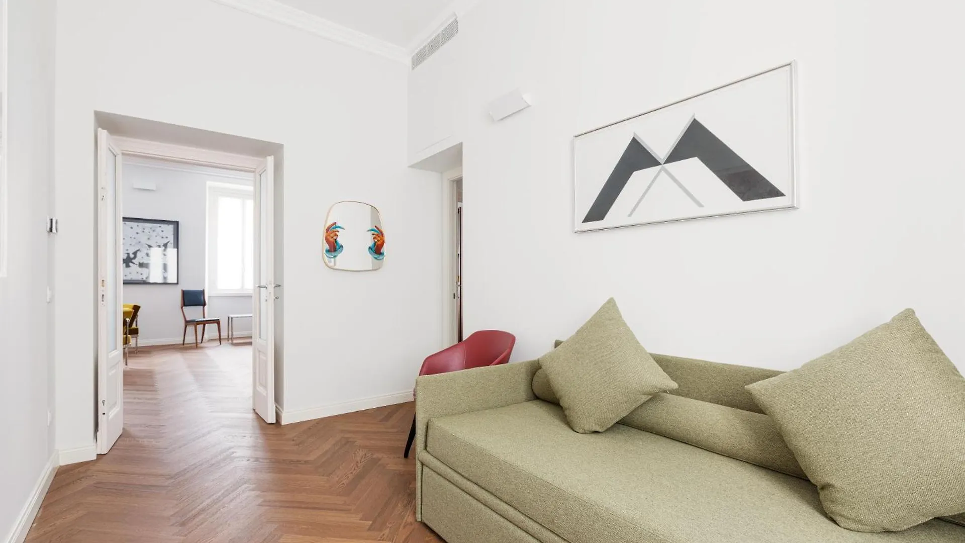 Brera Apartments In San Babila Milan Italy