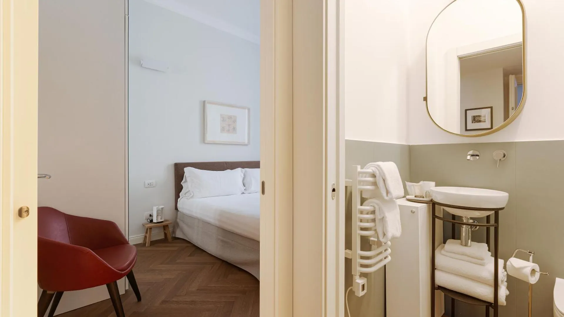 Brera Apartments In San Babila Milan