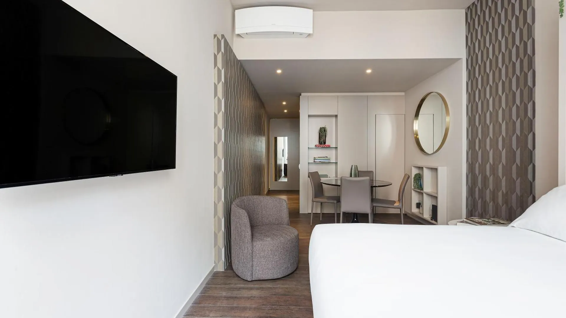 Brera Apartments In San Babila Milan 0*,