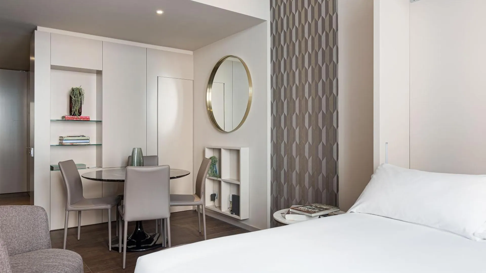 Brera Apartments In San Babila Milan 0*,  Italy