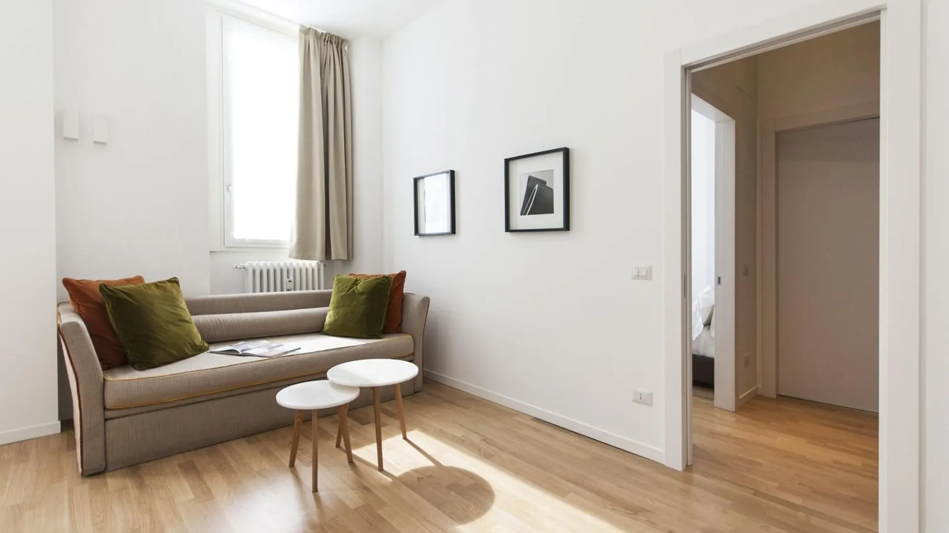 Brera Apartments In San Babila Milan