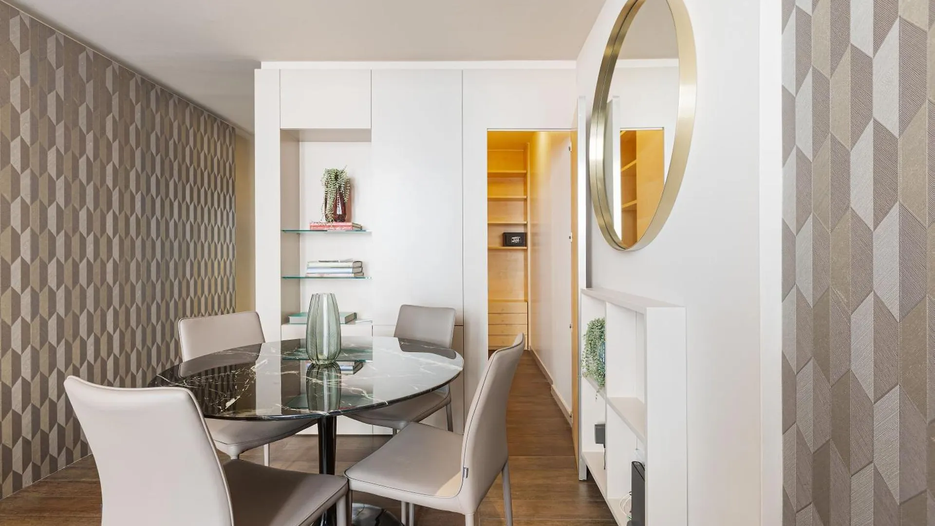 Brera Apartments In San Babila Milan 0*,