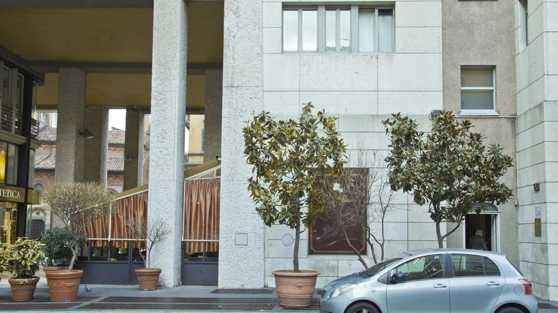 Brera Apartments In San Babila Milan